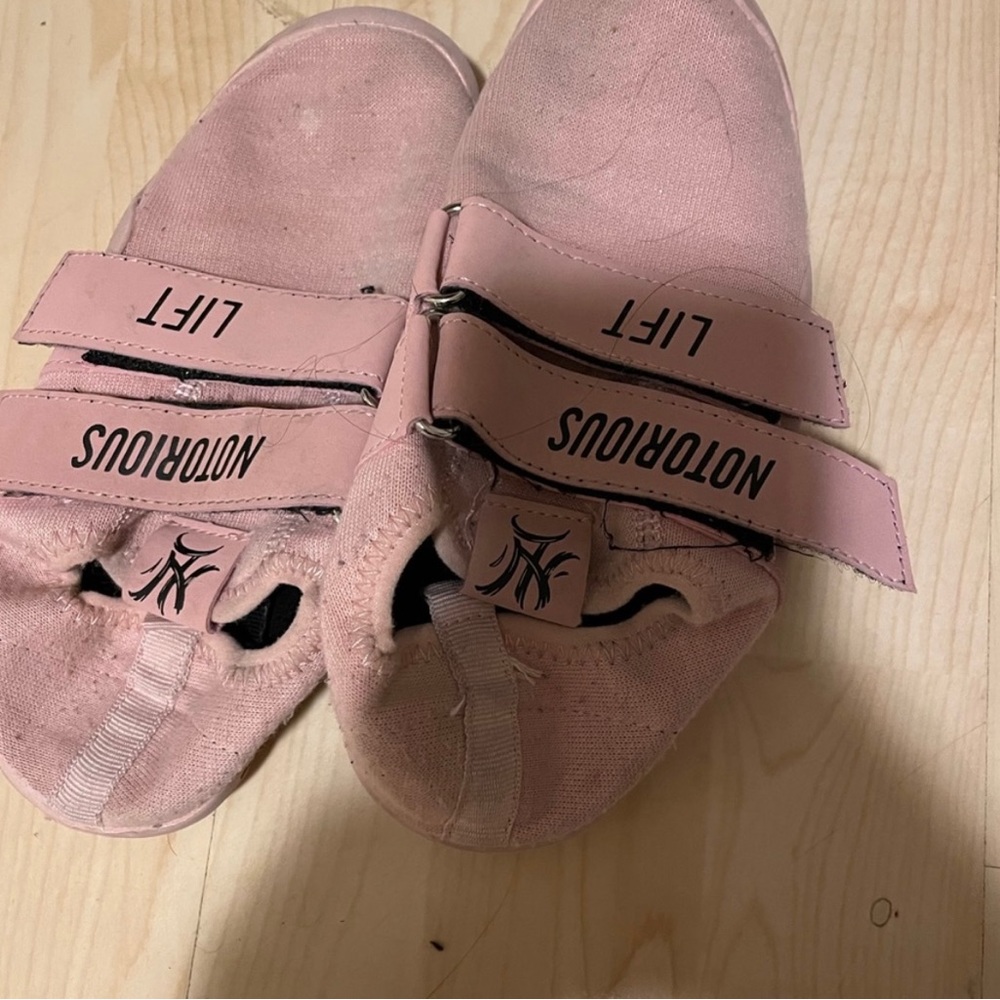 Notorious lift pink shoes size 36